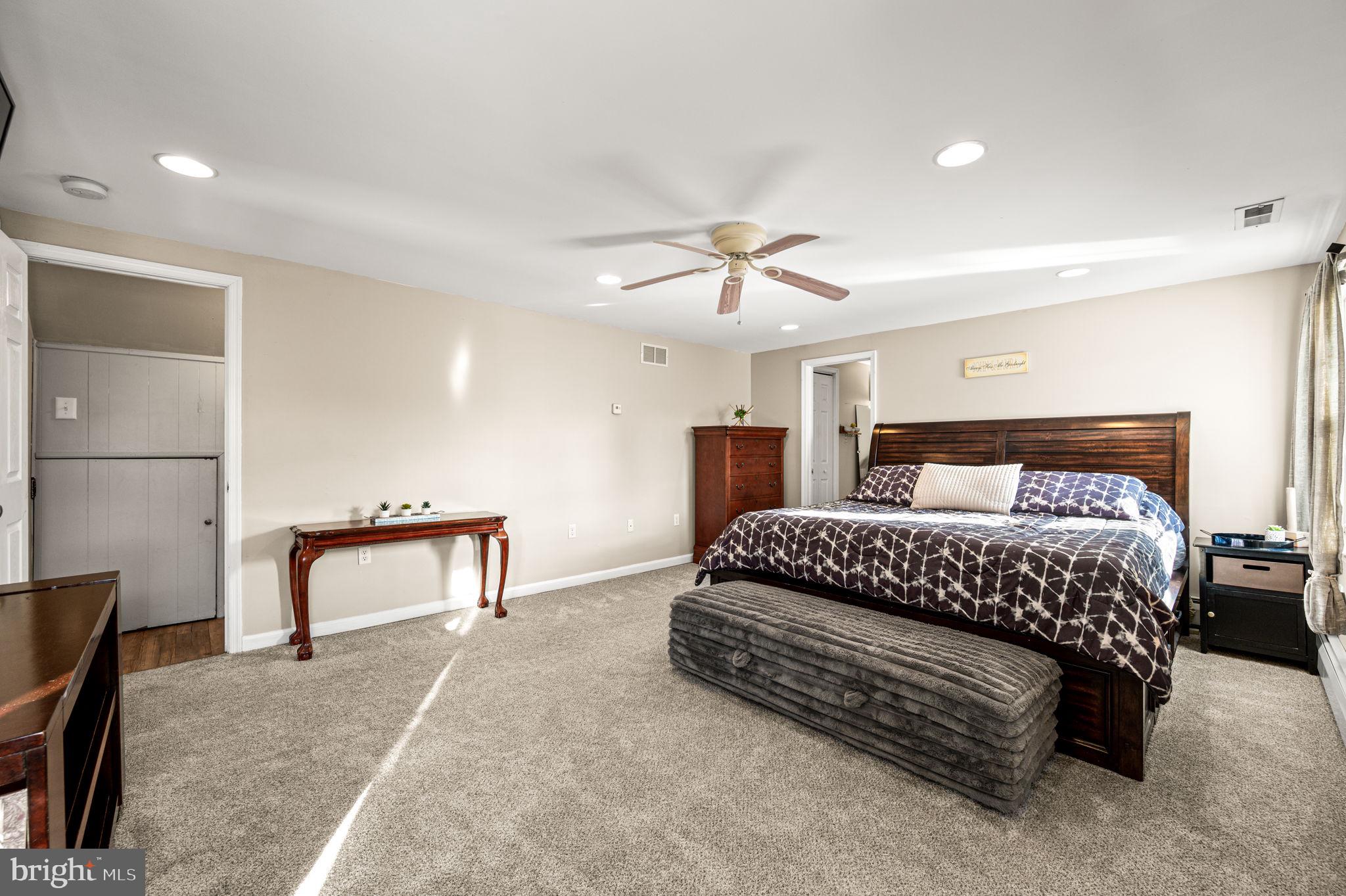 SNOWBALL GATE - Residential