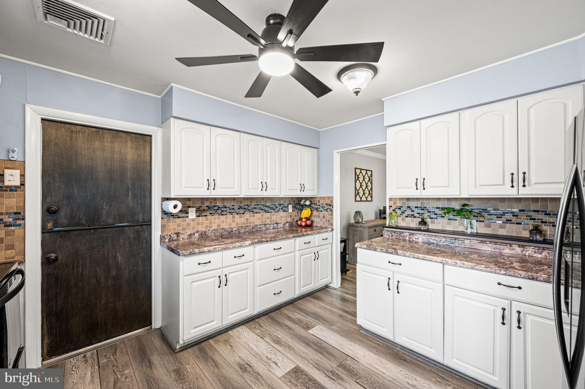 SNOWBALL GATE - Residential