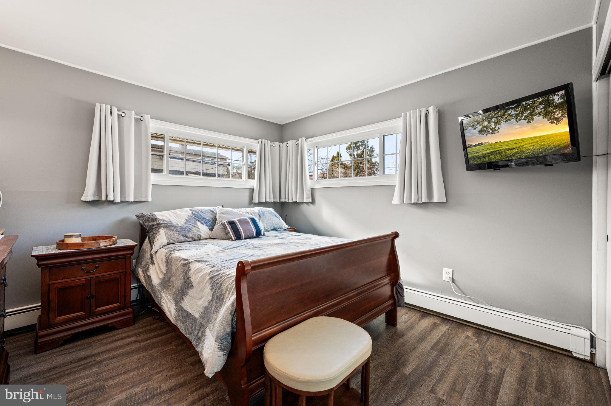 SNOWBALL GATE - Residential