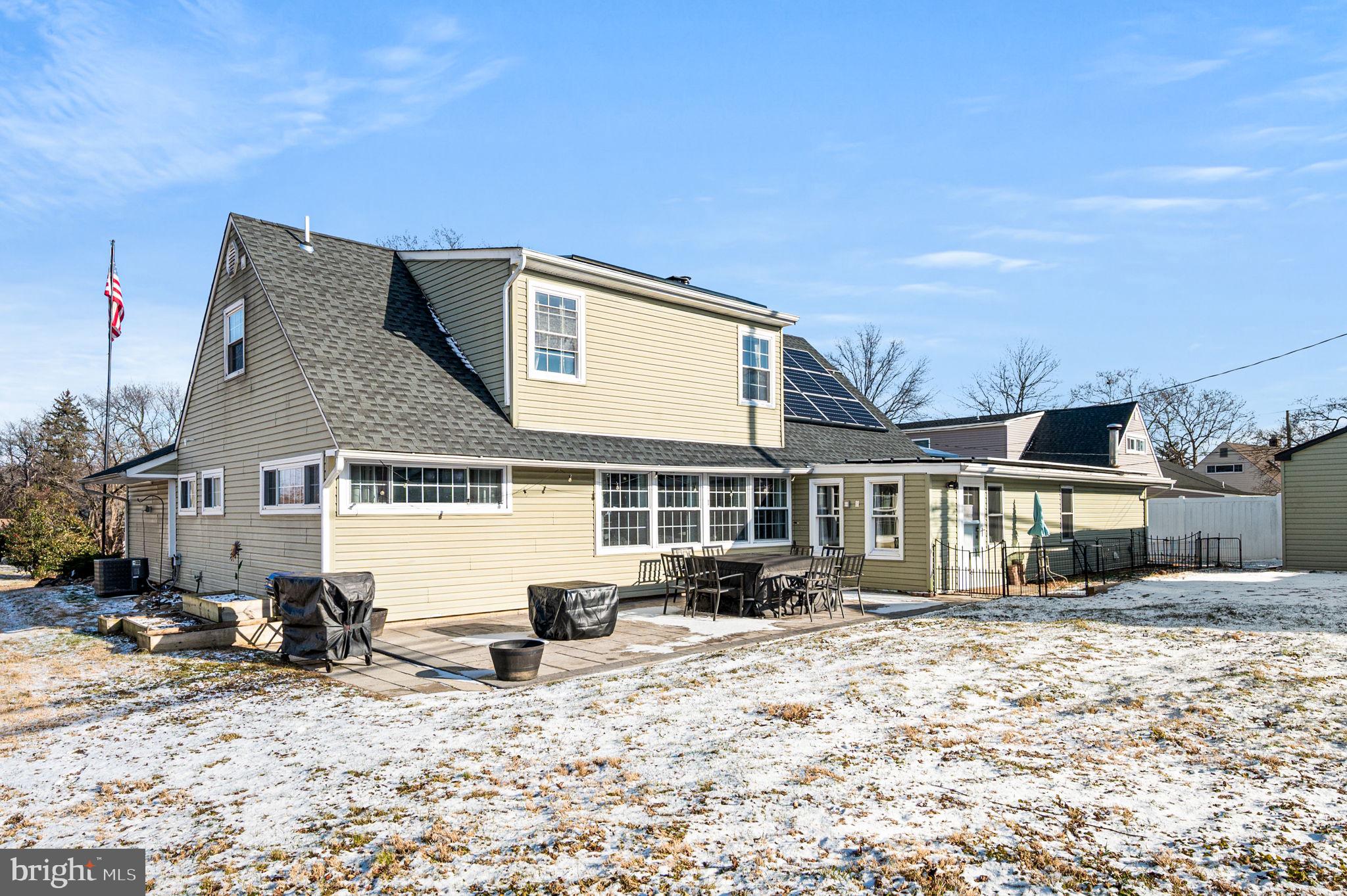 SNOWBALL GATE - Residential