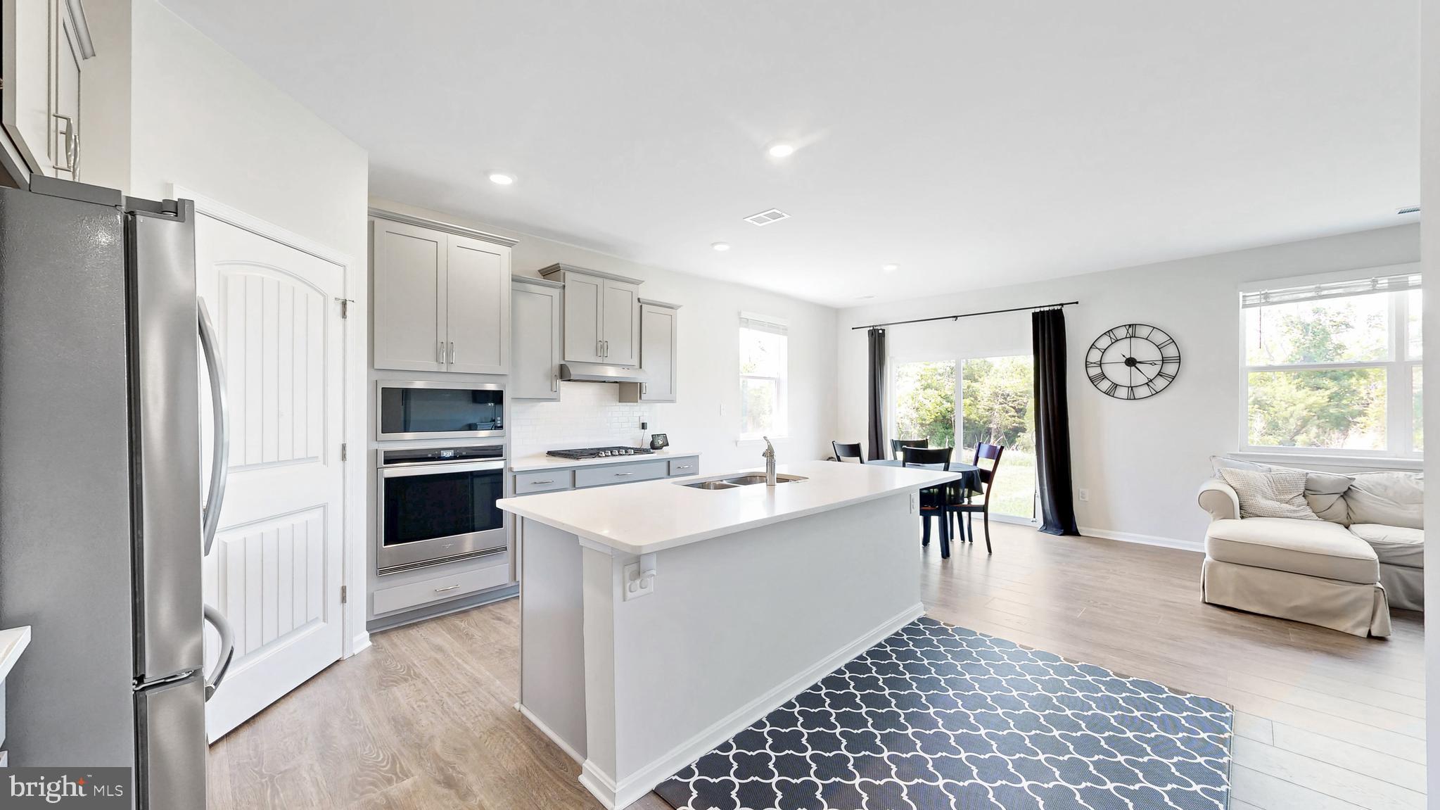 18069 S WHITE CEDAR COURT