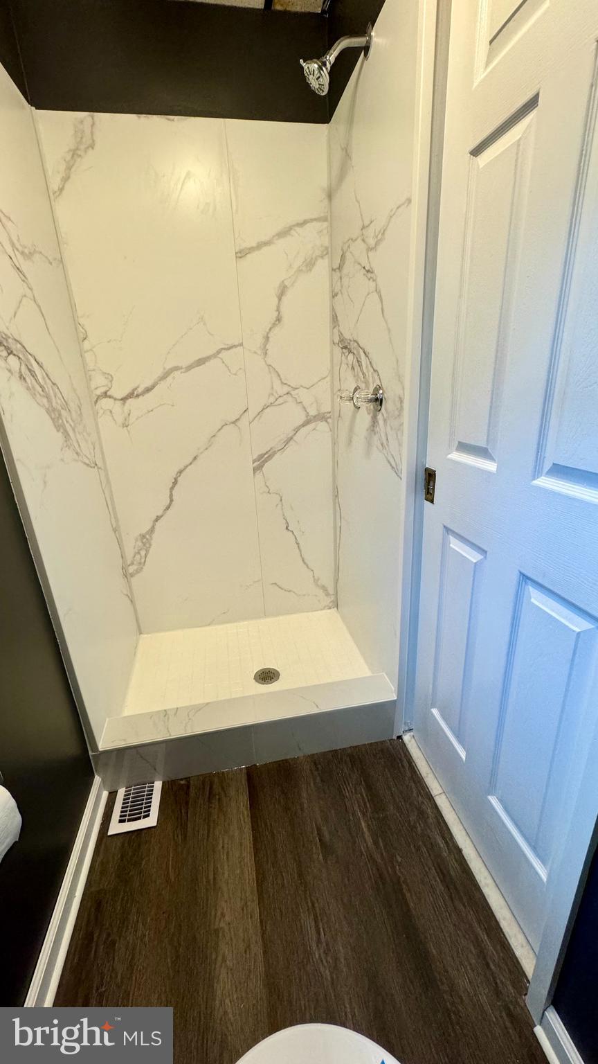 ROSEDALE FARMS - Residential Lease