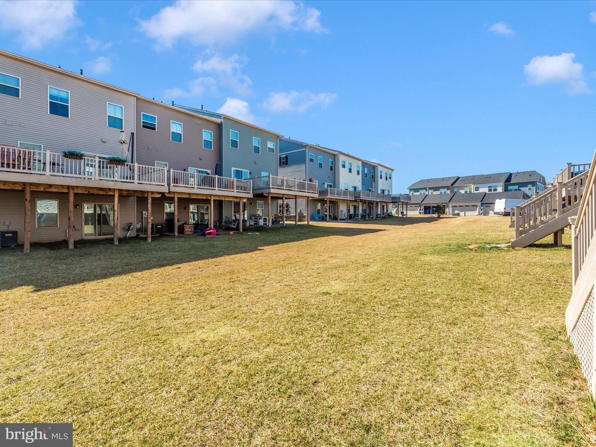 LAKE LINGANORE TOWN CENTER - Residential