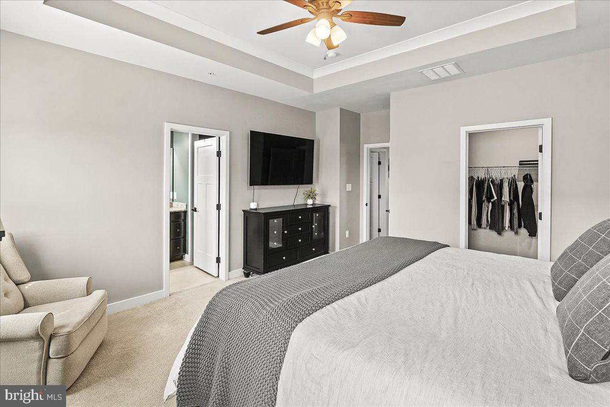 LAKE LINGANORE TOWN CENTER - Residential