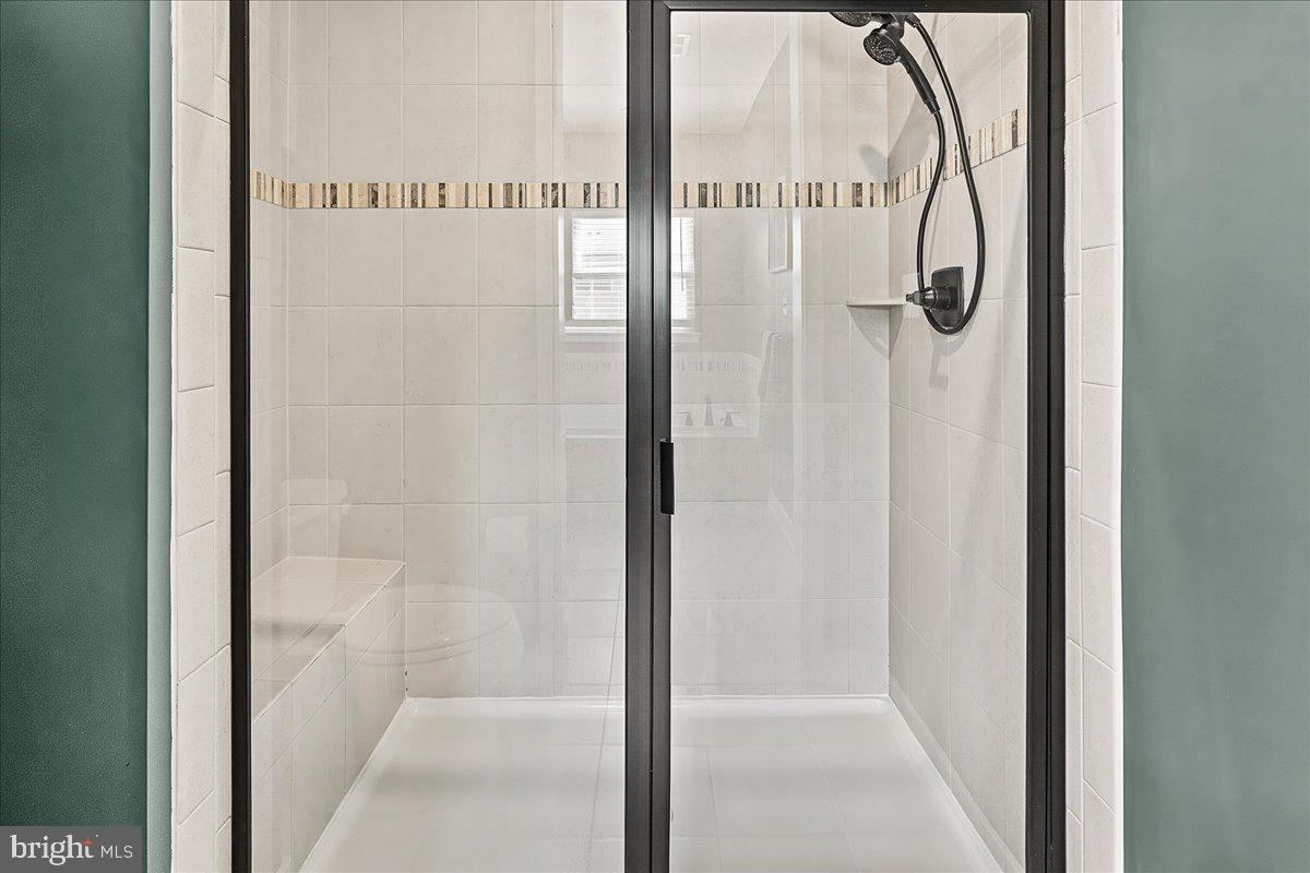 LAKE LINGANORE TOWN CENTER - Residential