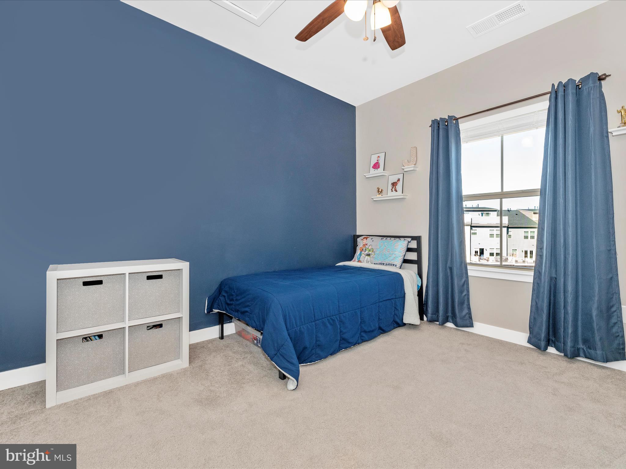 LAKE LINGANORE TOWN CENTER - Residential