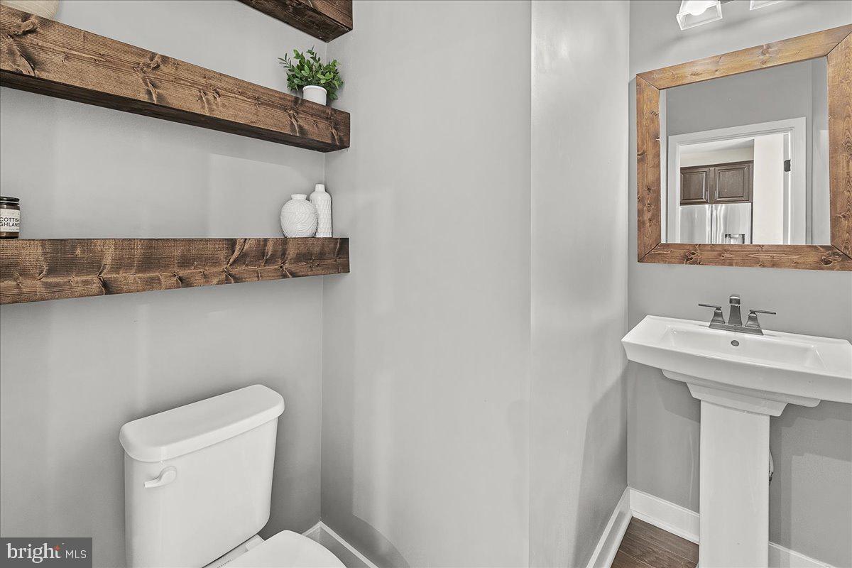 LAKE LINGANORE TOWN CENTER - Residential