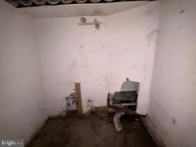 WEST BALTIMORE - Residential