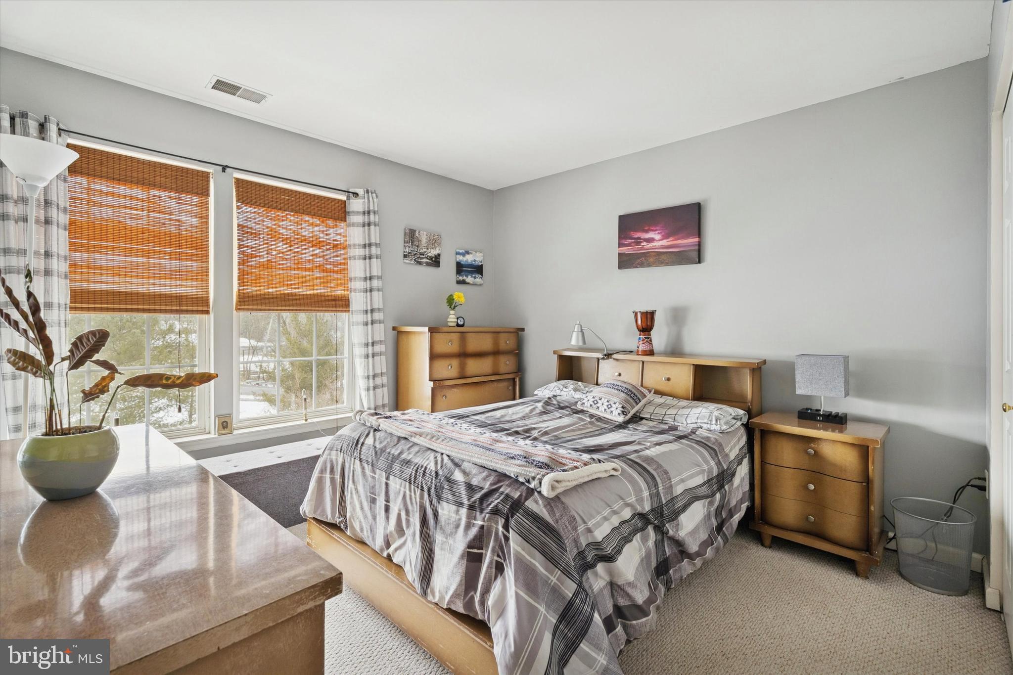 SUNNYBROOK - Residential