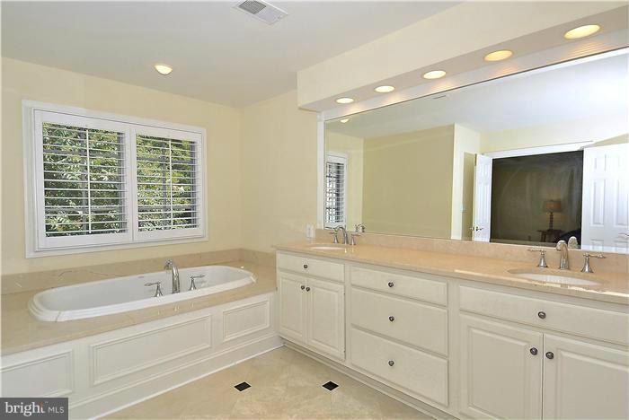 FALLS RUN - Residential