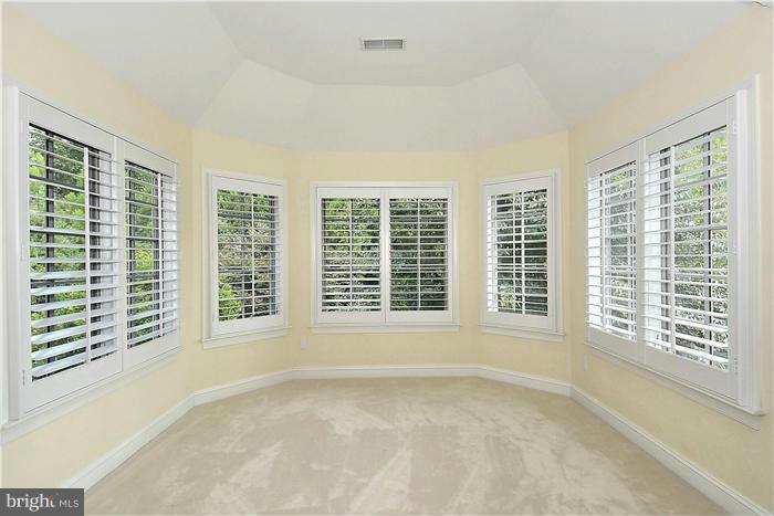 FALLS RUN - Residential