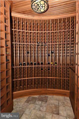 FALLS RUN - Residential