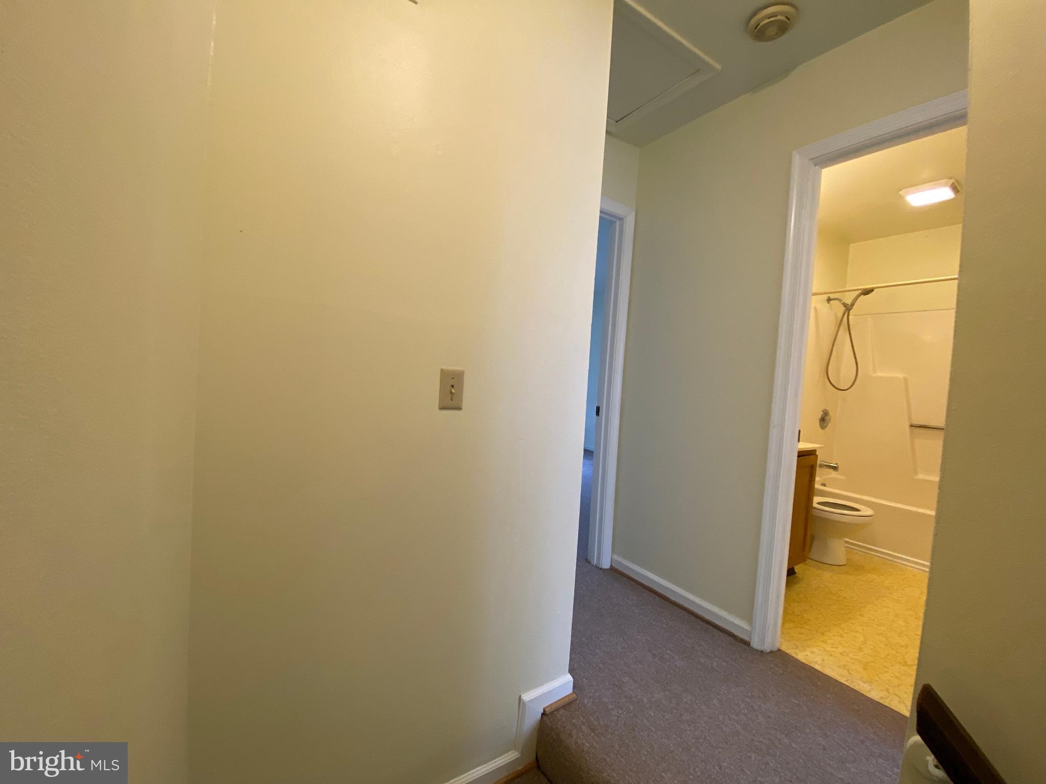 KINGS WOOD TOWNHOMES - Residential Lease