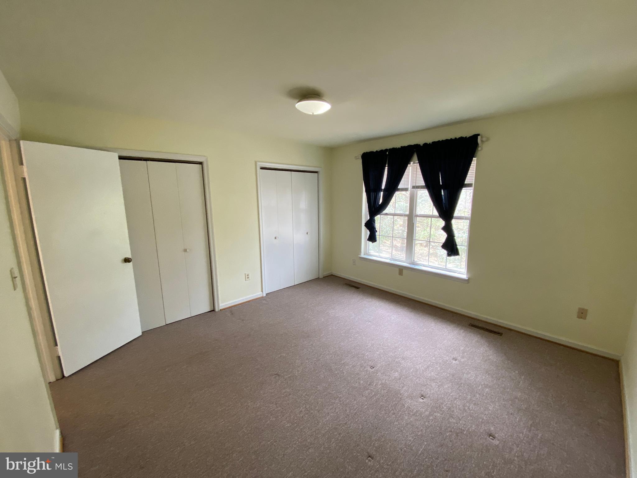 KINGS WOOD TOWNHOMES - Residential Lease