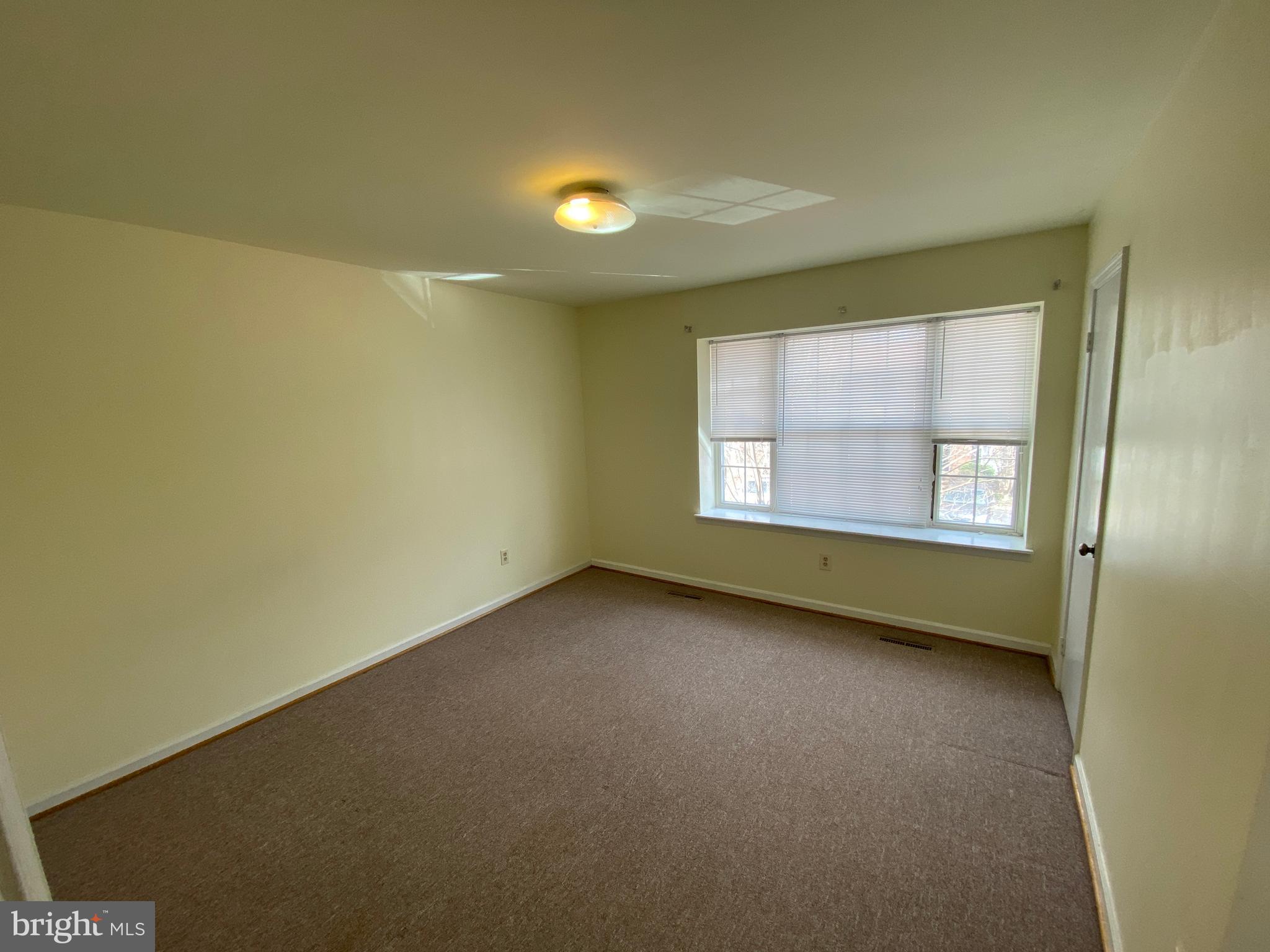 KINGS WOOD TOWNHOMES - Residential Lease