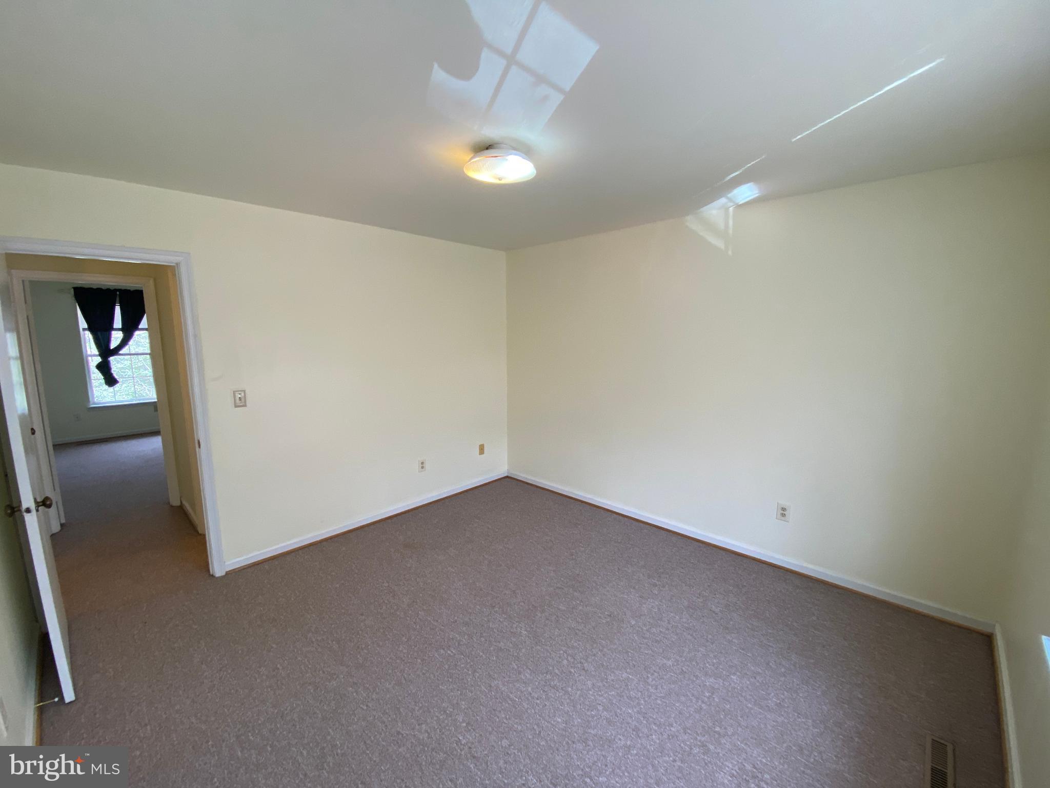 KINGS WOOD TOWNHOMES - Residential Lease