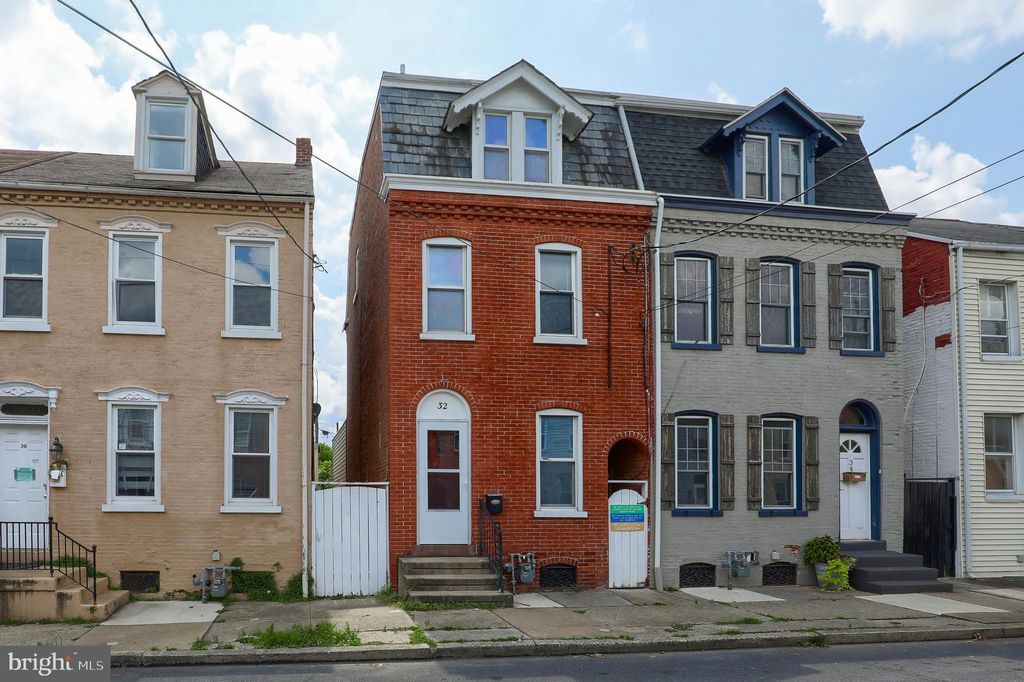 Photo of 32 CAROLINE ST, LANCASTER, PA 17603 (MLS # PALA2038286)