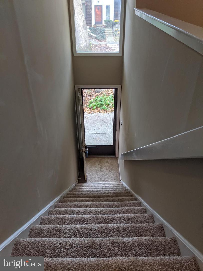 CHESTNUT GROVE - Residential Lease