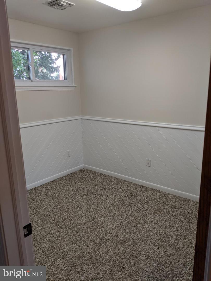 CHESTNUT GROVE - Residential Lease