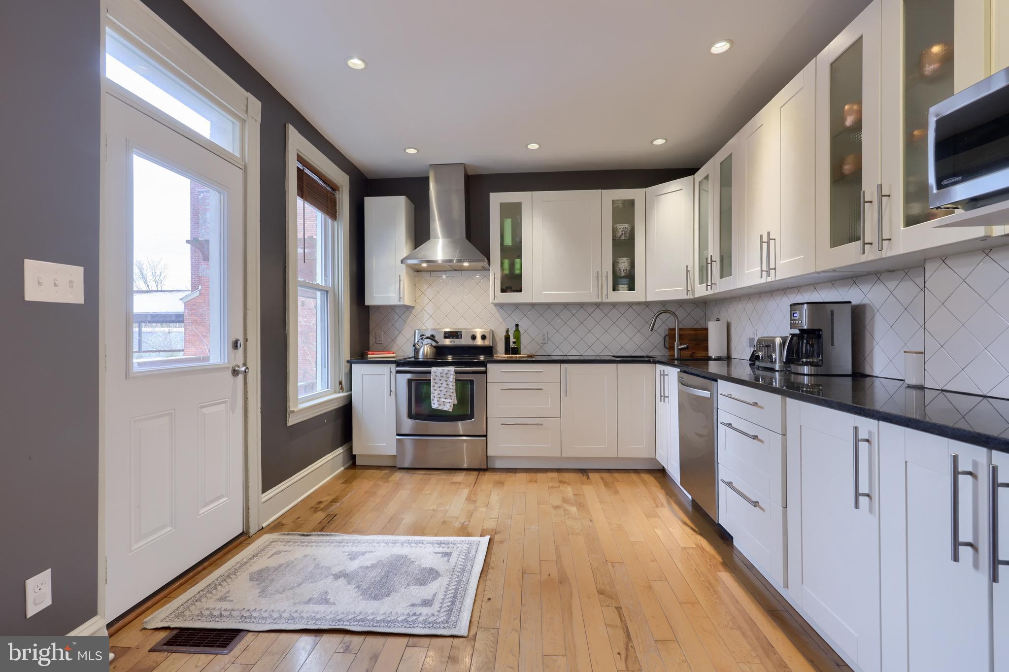 CHESTNUT HILL - Residential