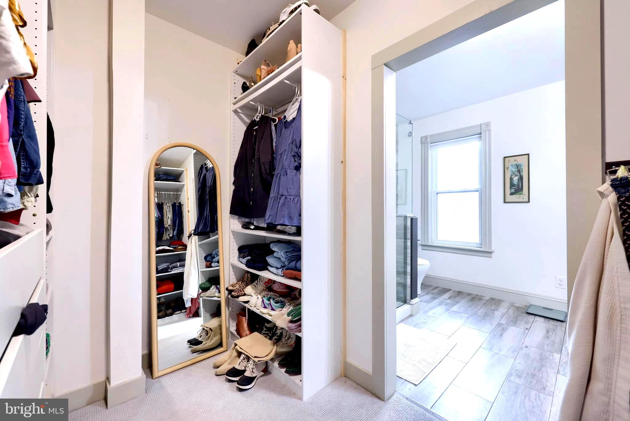 CHESTNUT HILL - Residential