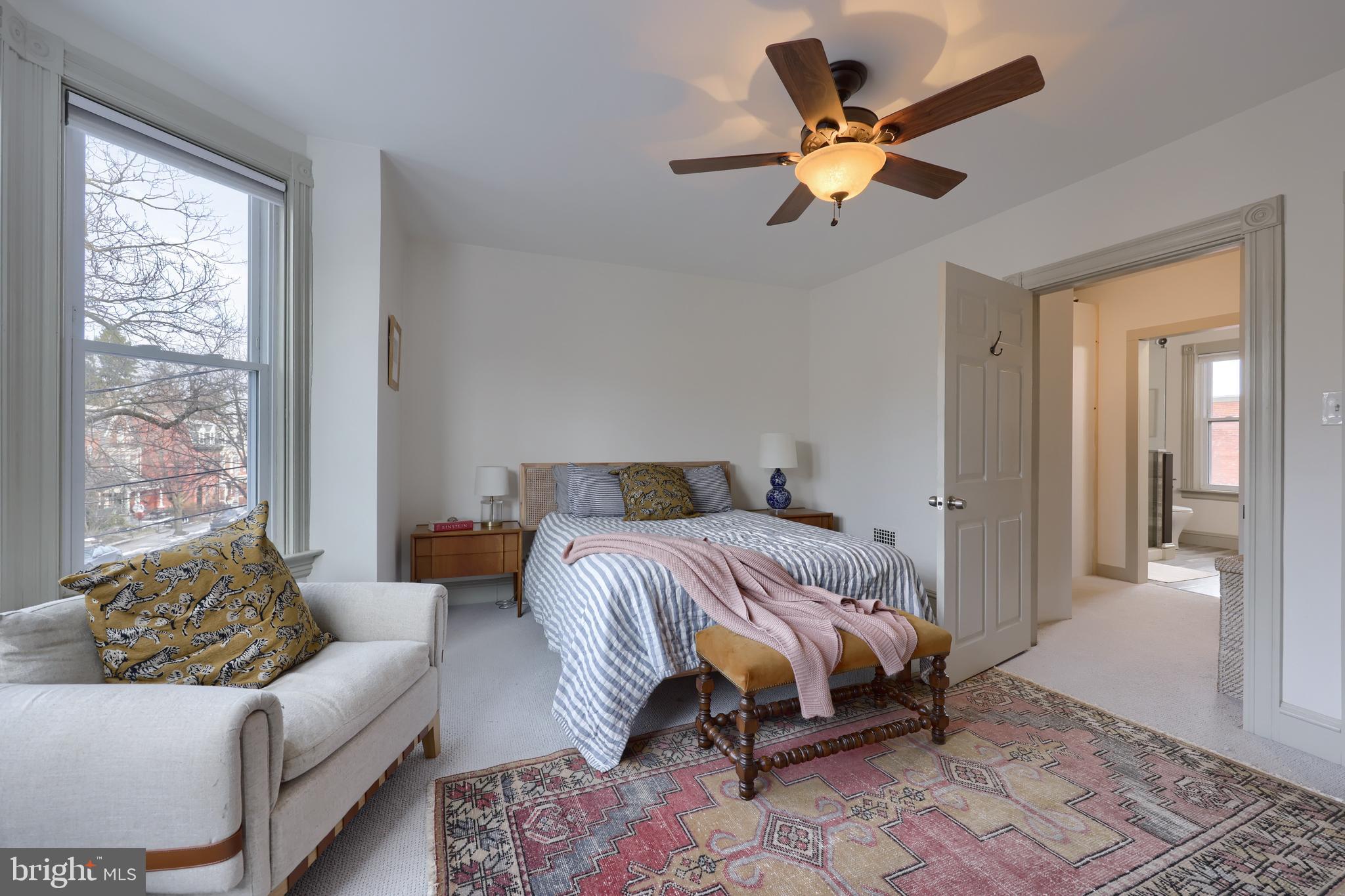 CHESTNUT HILL - Residential