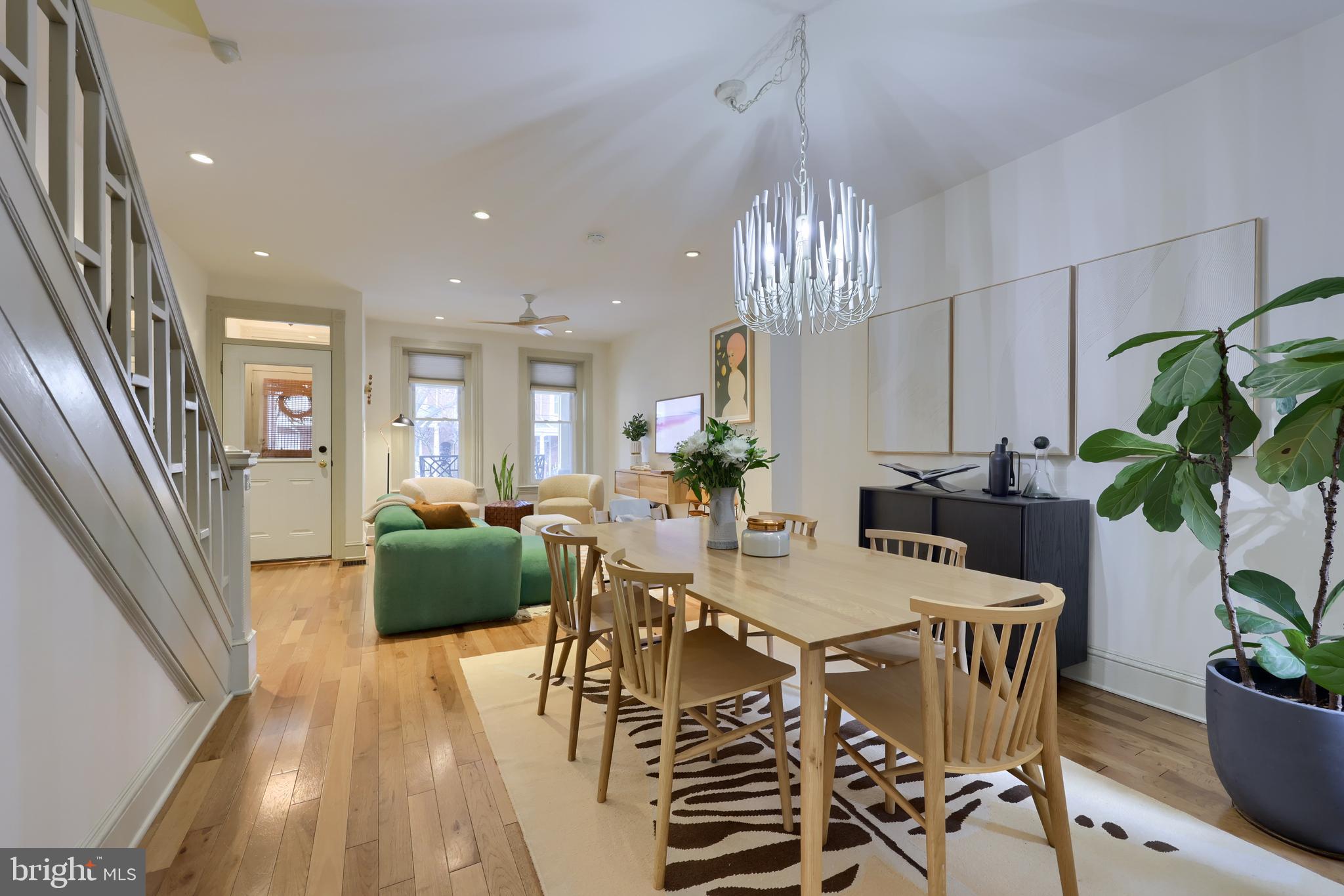 CHESTNUT HILL - Residential