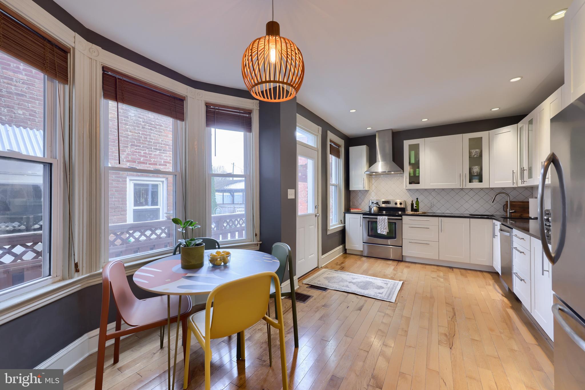 CHESTNUT HILL - Residential