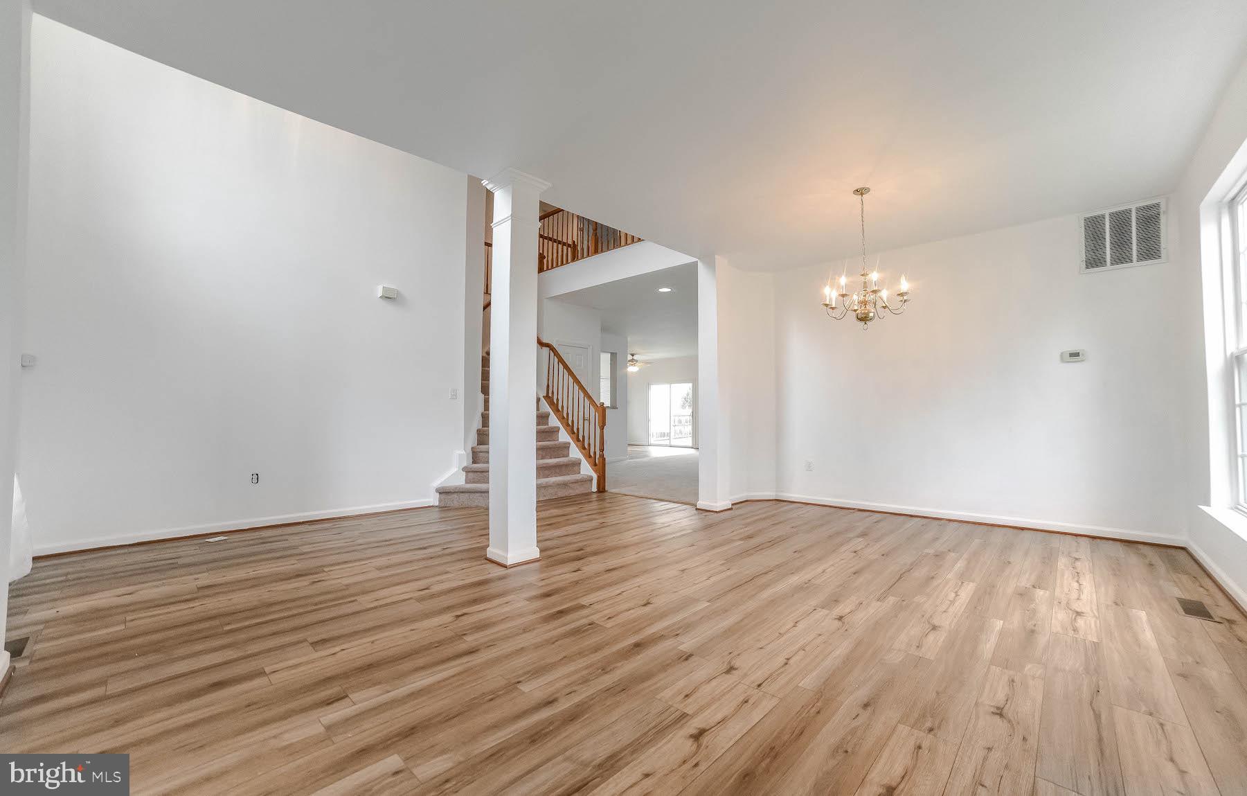 WESTBURY WEST - Residential Lease