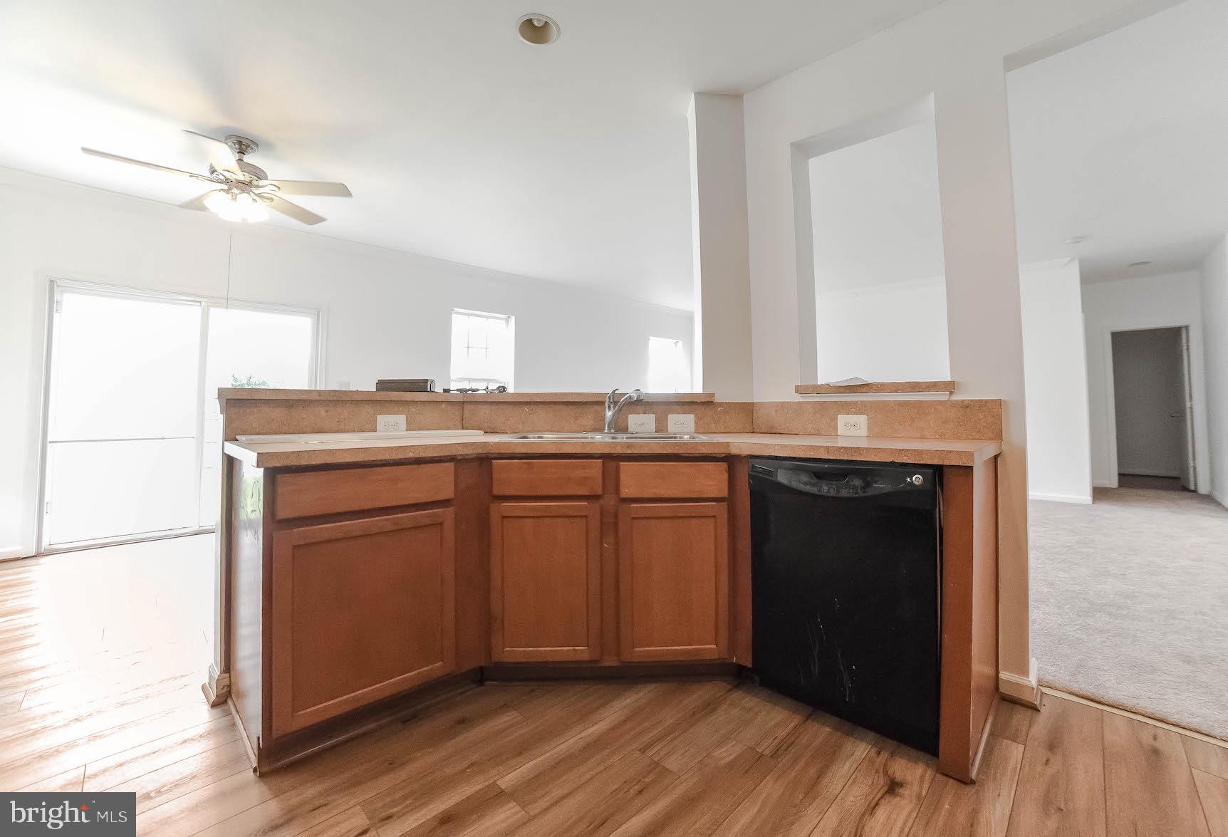 WESTBURY WEST - Residential Lease