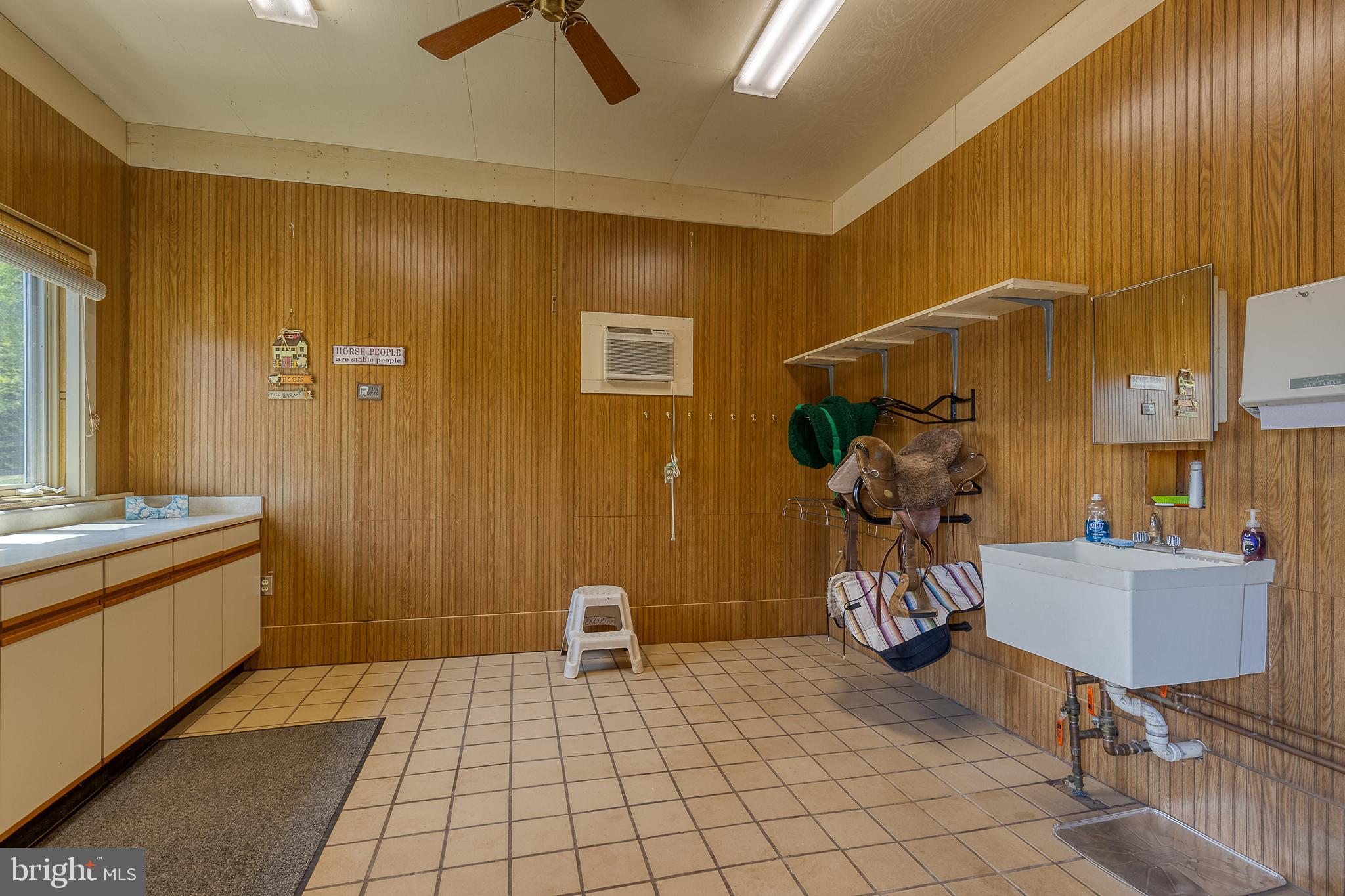 SADDLE RIDGE FARMS - Residential