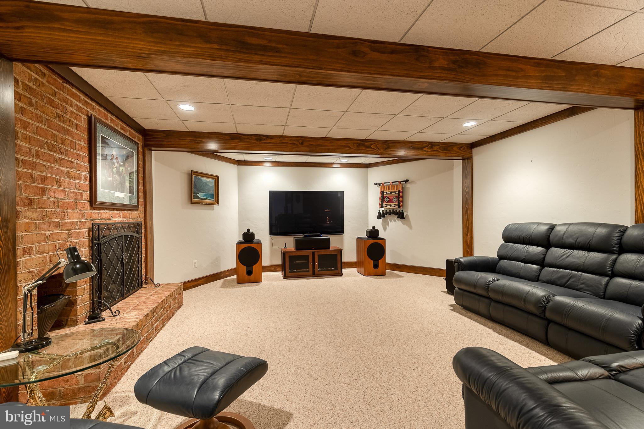 SADDLE RIDGE FARMS - Residential