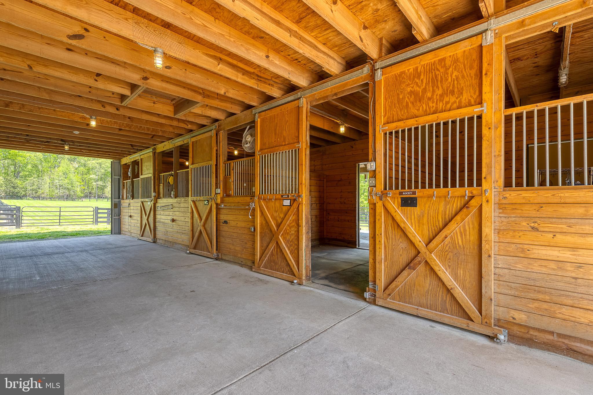 SADDLE RIDGE FARMS - Residential
