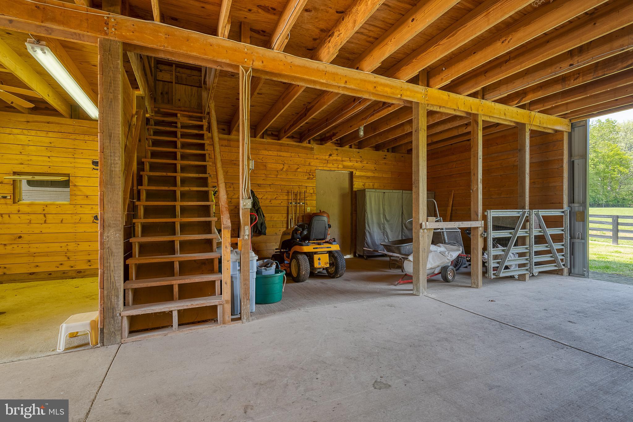 SADDLE RIDGE FARMS - Residential