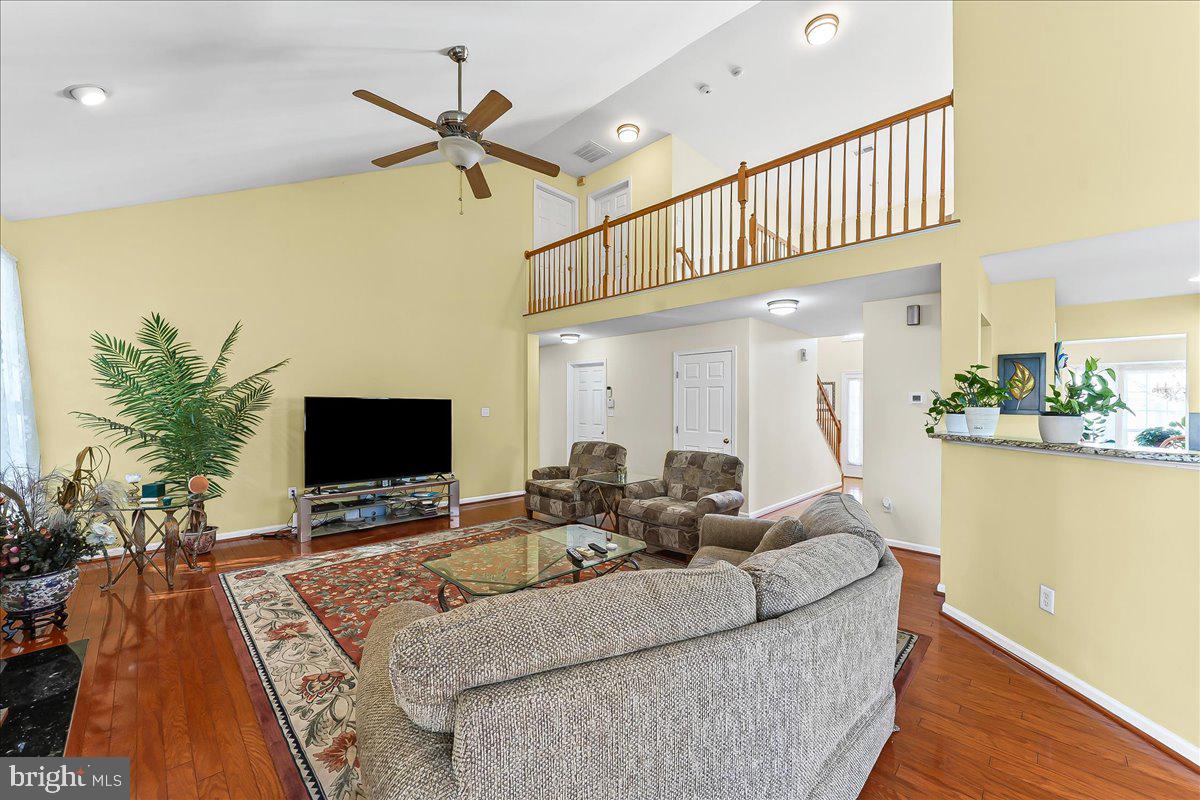 MIDDLETOWN CROSSING - Residential
