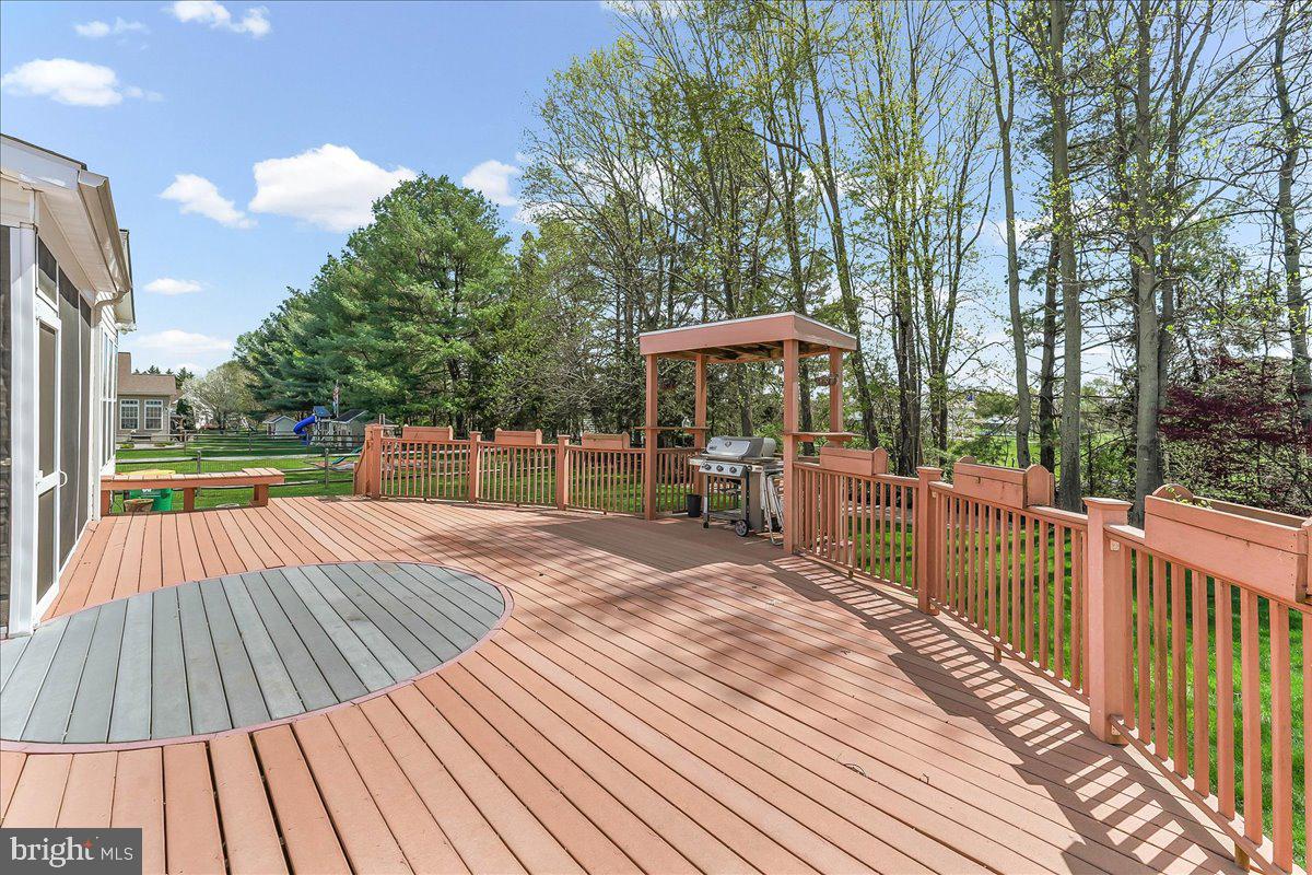 MIDDLETOWN CROSSING - Residential