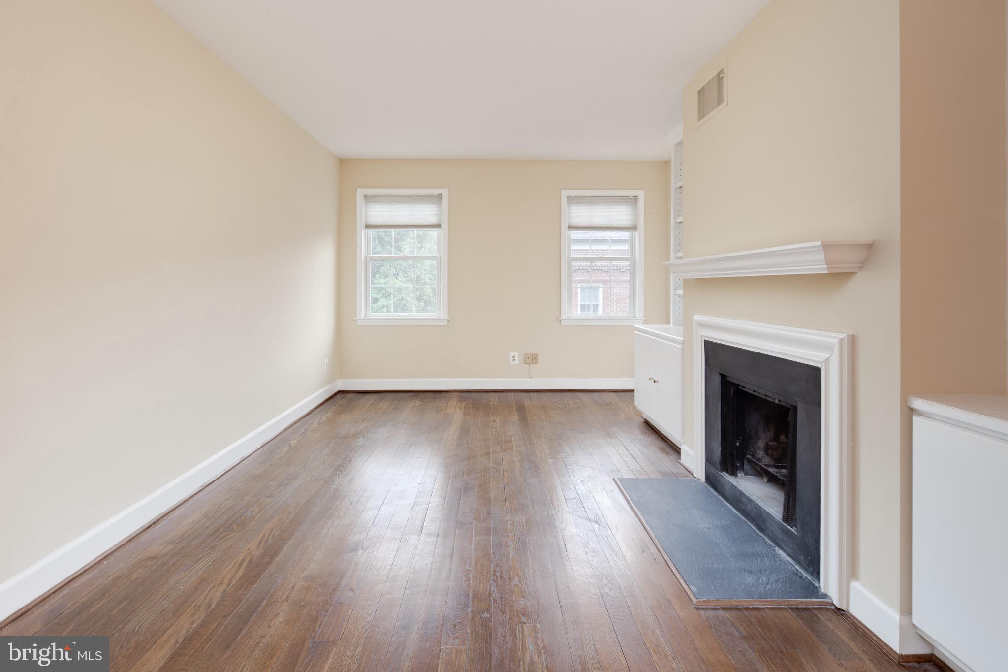 CANAL PLACE - Residential Lease