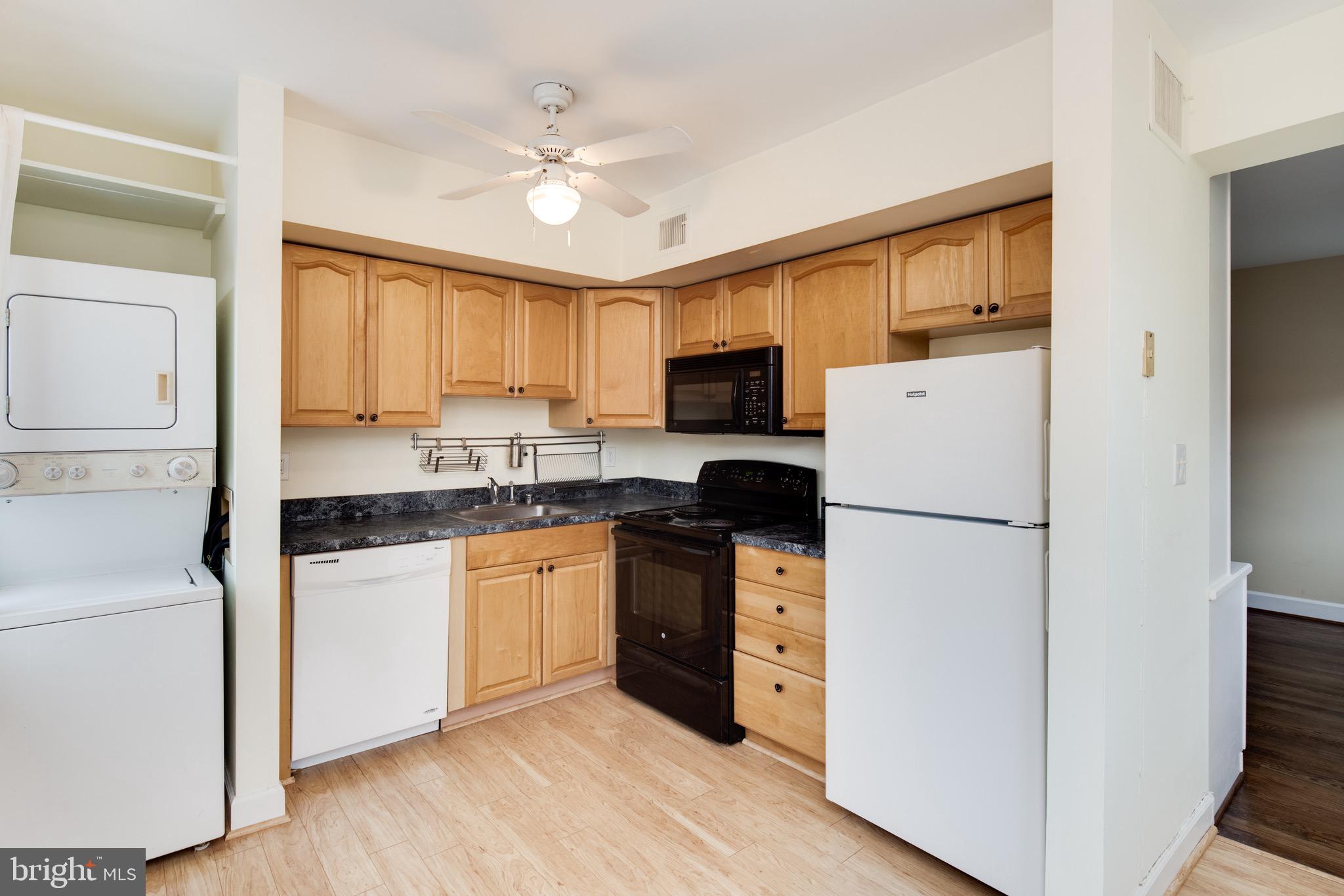 CANAL PLACE - Residential Lease