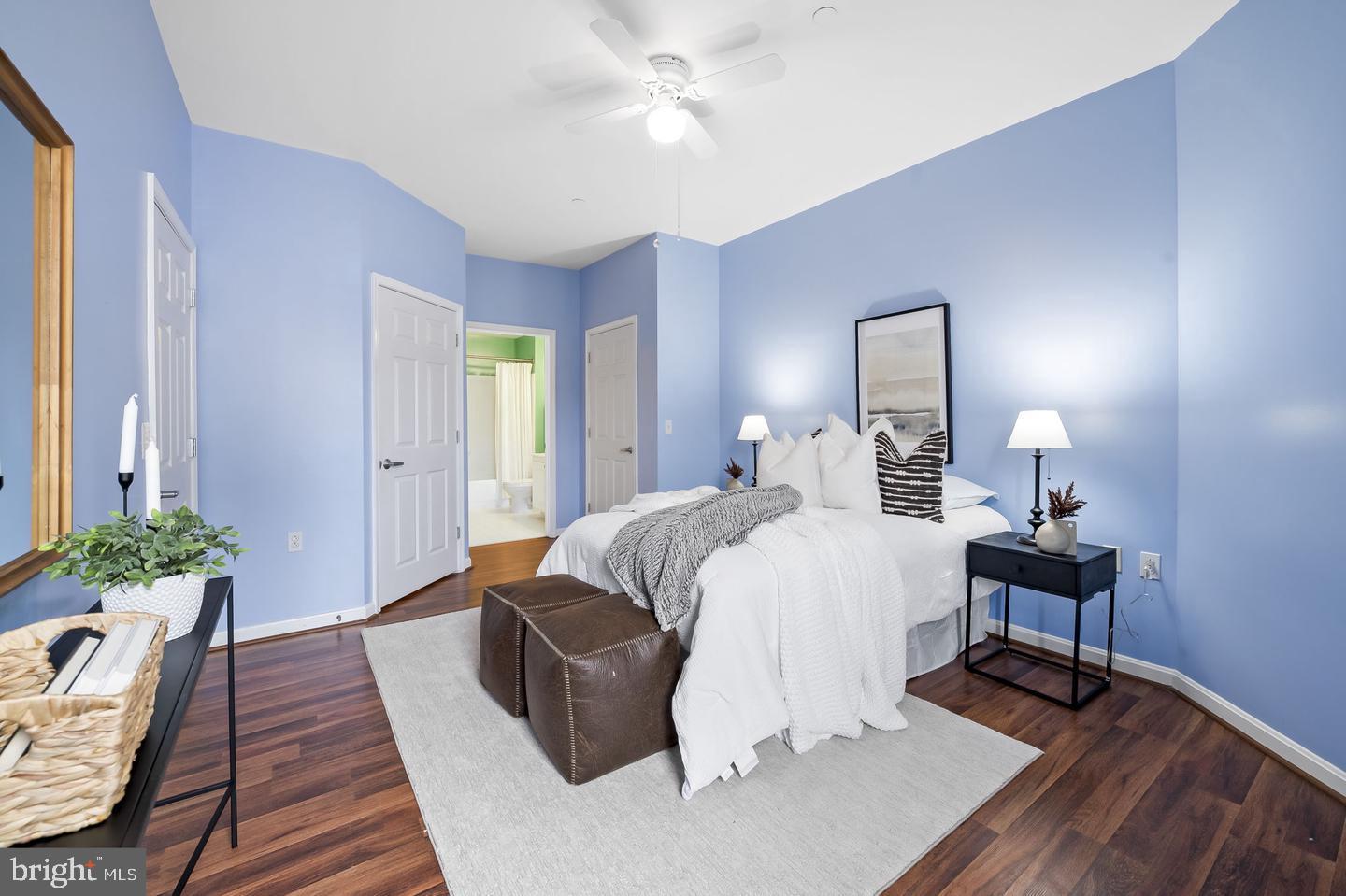 PIERSIDE AT HARBORVIEW - Residential