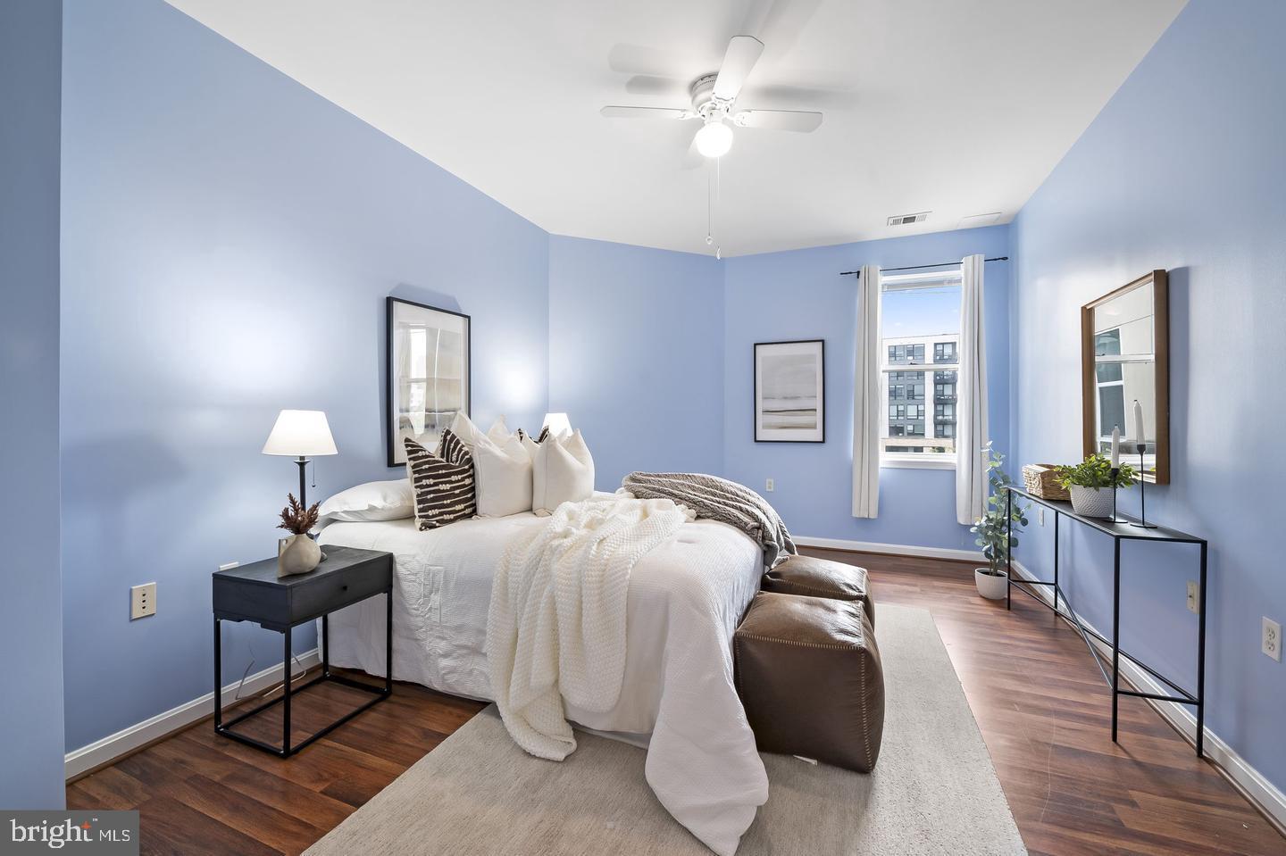 PIERSIDE AT HARBORVIEW - Residential