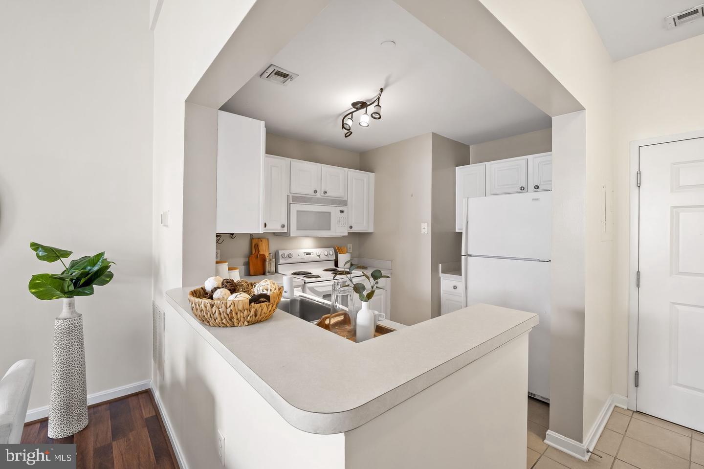 PIERSIDE AT HARBORVIEW - Residential