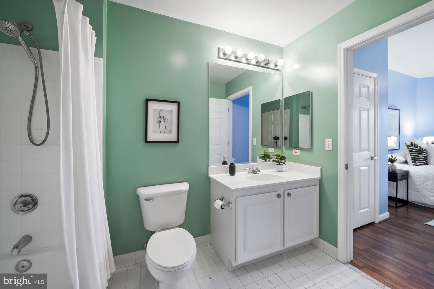 PIERSIDE AT HARBORVIEW - Residential