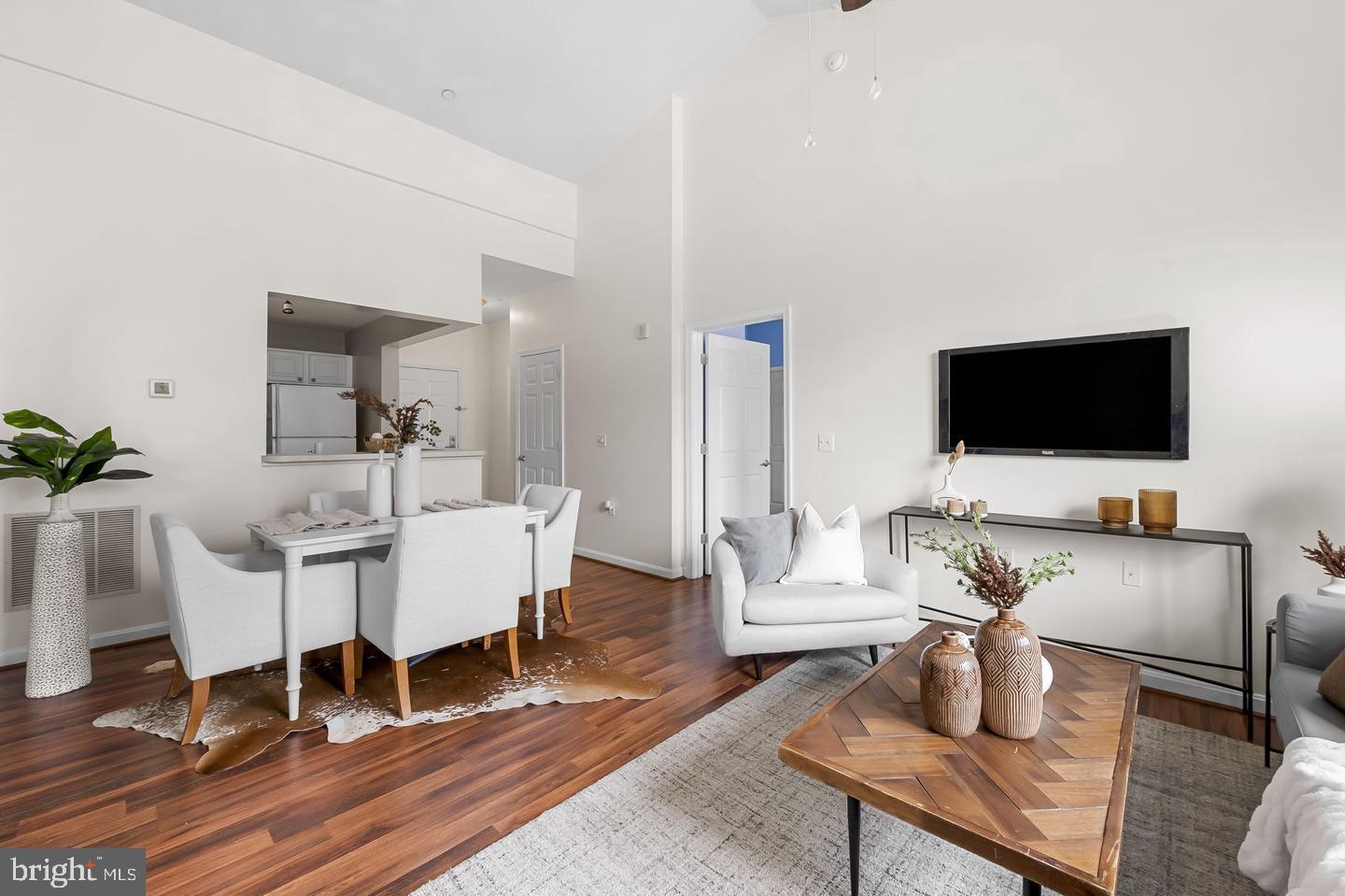 PIERSIDE AT HARBORVIEW - Residential