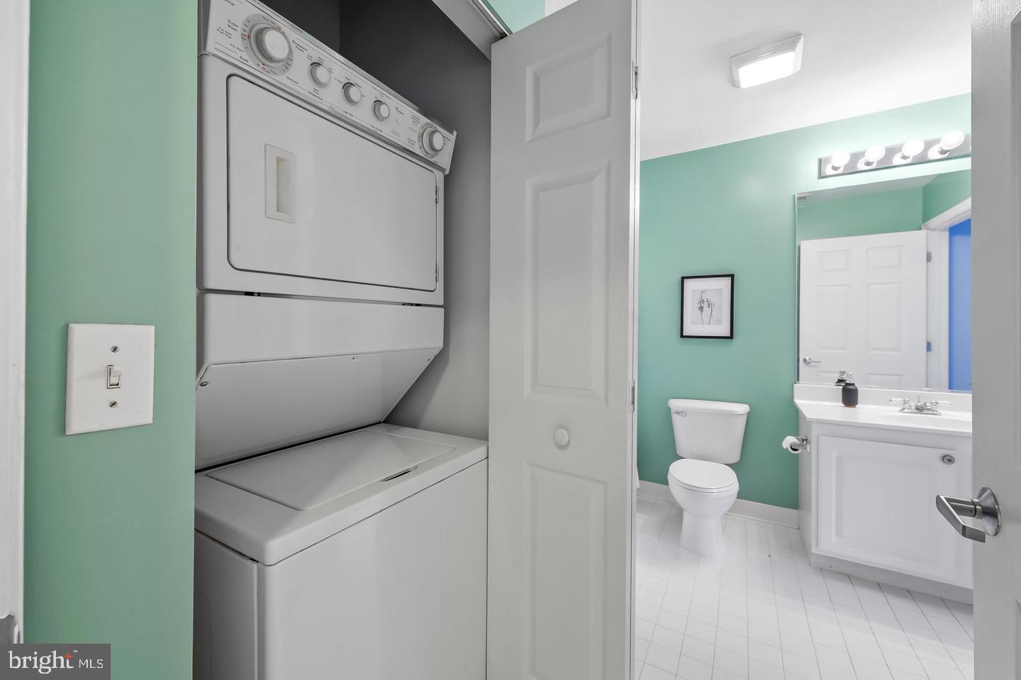 PIERSIDE AT HARBORVIEW - Residential