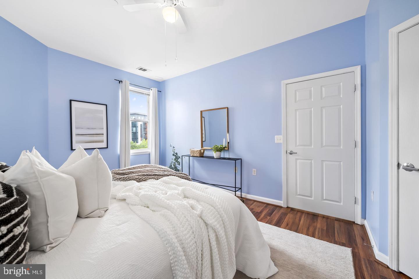 PIERSIDE AT HARBORVIEW - Residential