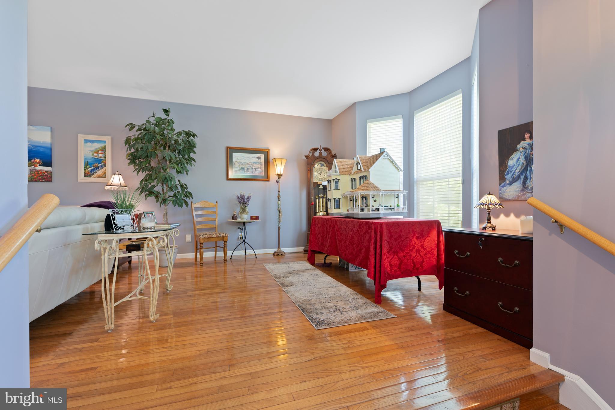 2 CHESTERFIELD COURT