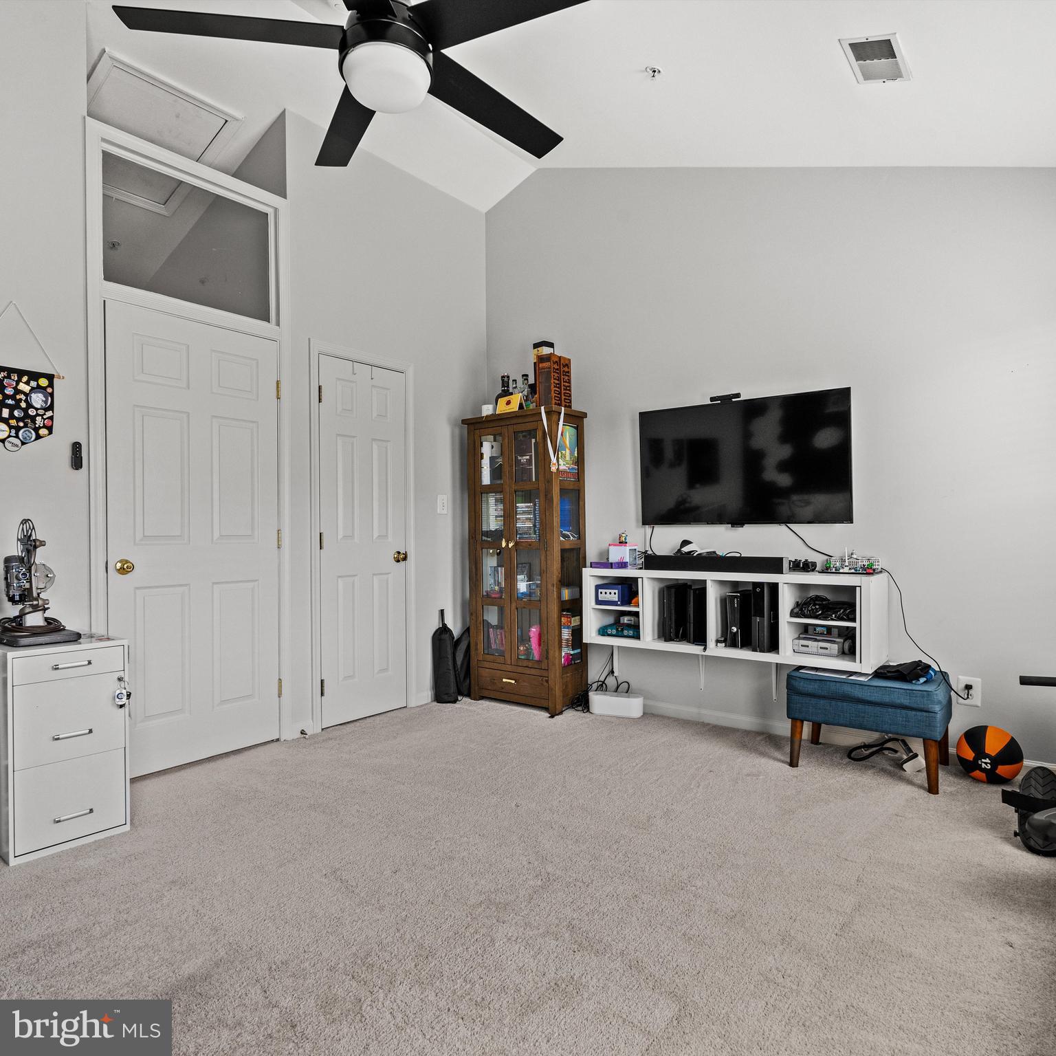 CAMERON STATION - Residential