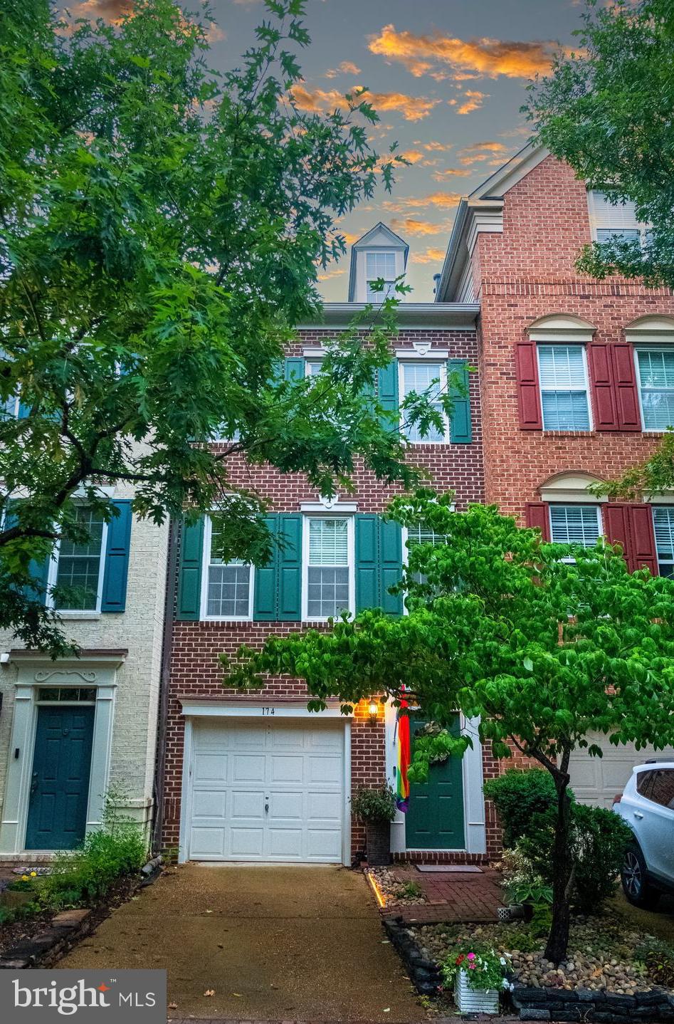 CAMERON STATION - Residential