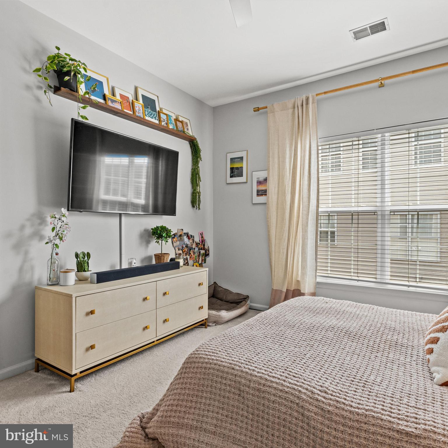 CAMERON STATION - Residential