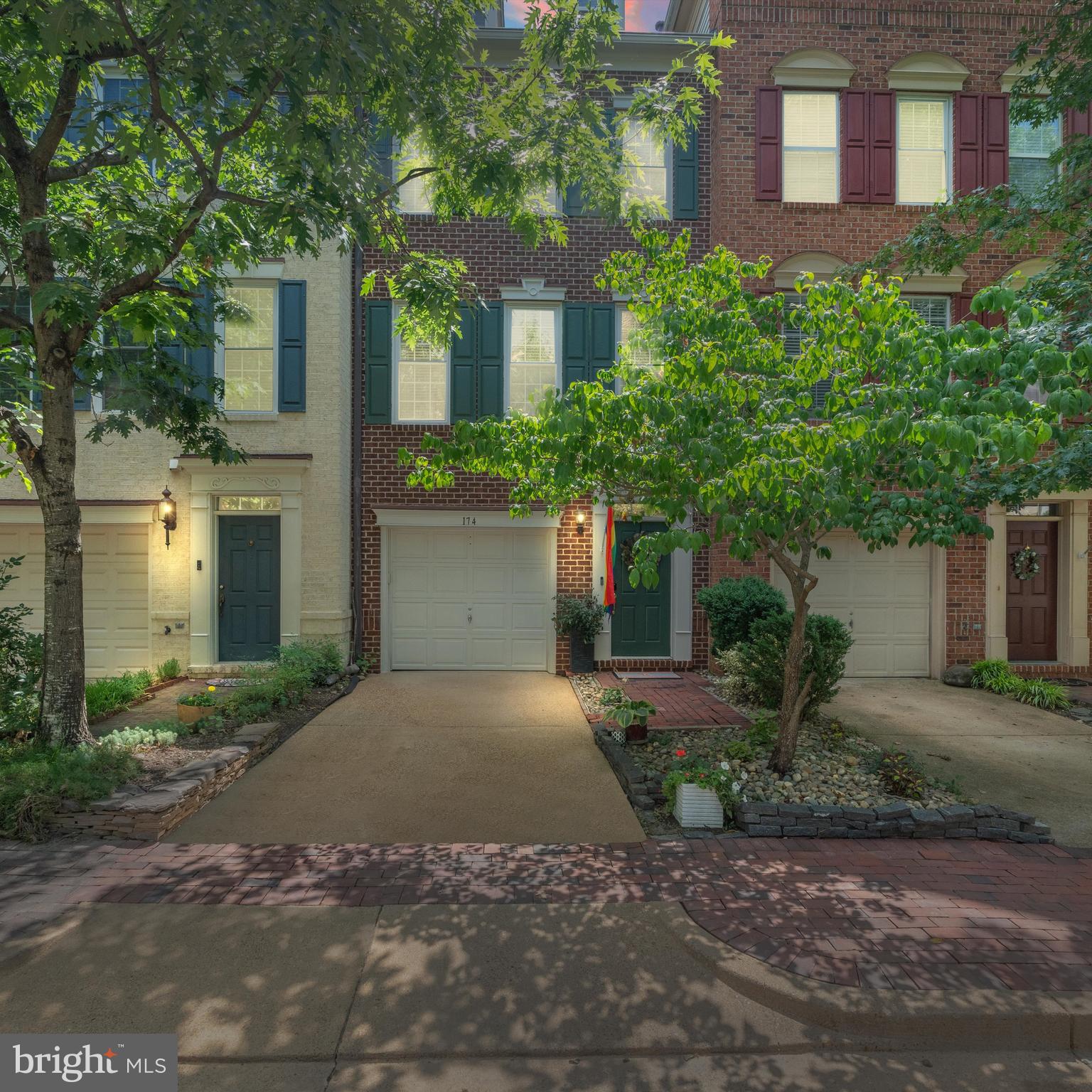 CAMERON STATION - Residential